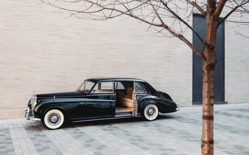 Rolls-Royce Phantom by Lunaz