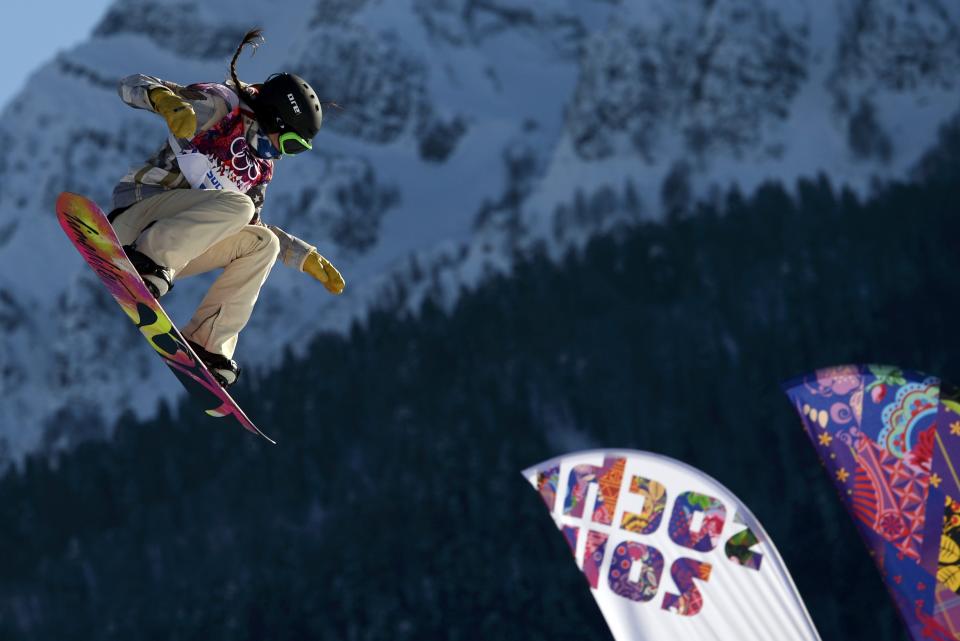 Karly Shorr from the U.S. performs a jump during the women's snowboard slopestyle qualifying session at the 2014 Sochi Olympic Games in Rosa Khutor February 6, 2014. REUTERS/Dylan Martinez (RUSSIA - Tags: SPORT SNOWBOARDING OLYMPICS)