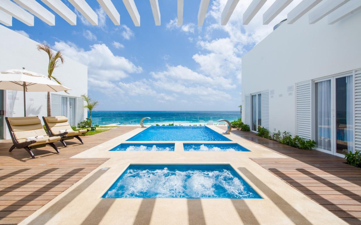 Oleo Cancun Playa Boutique Resort swimming pool