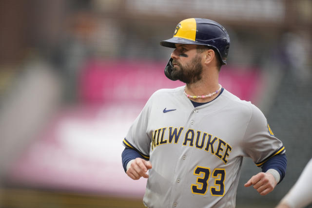 Jesse Winker hits first homer with Brewers
