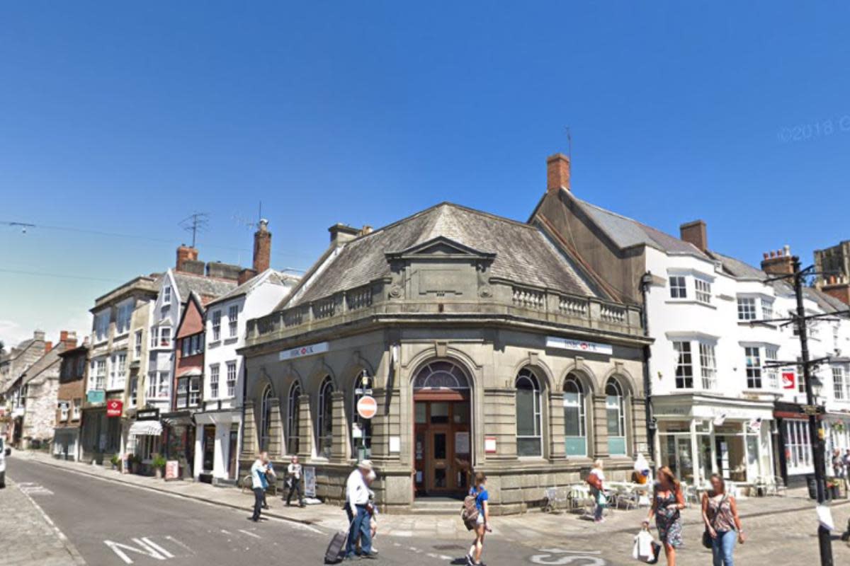 The building formerly home to HSBC in Wells could become home to a new business. <i>(Image: Google)</i>