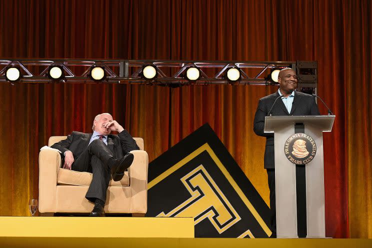 Curt Menefee roasts fellow Fox Sports commentator Terry Bradshaw. (Getty)