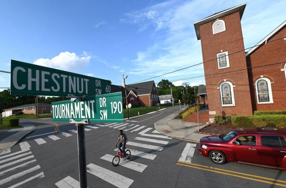 The intersection of Chestnut Drive and Tournament Drive in Concord was the site of Bessie Smith’s outdoors concert in July 1927. When a half dozen hooded members of the KKK tried to sabotage the tent, Smith shook her fist and cursed at them, scaring them off, her biographer wrote. Two churches across the street from each other occupy part of the site now.