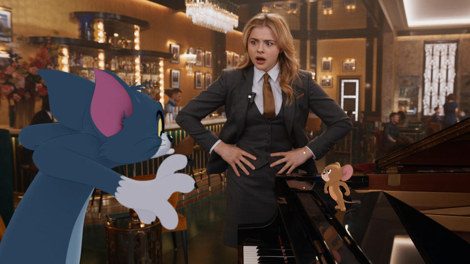Chloë Grace Moretz tangles with the titular CGI critters in 'Tom & Jerry'. (Credit: Warner Bros)