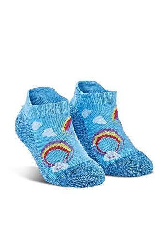 71) Resilience Gives Grippy Non-Slip Socks for Kids