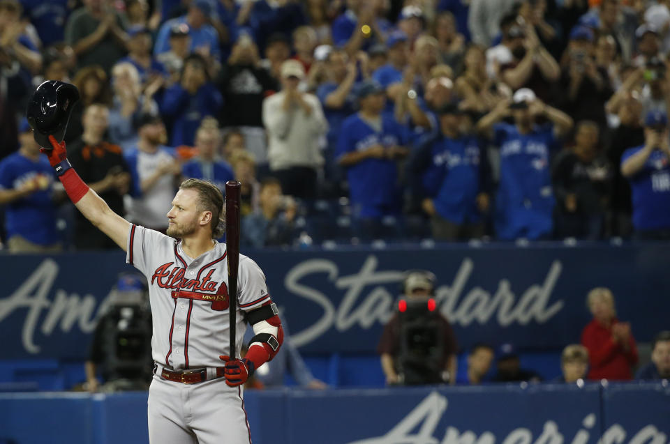 TORONTO, ON - AUGUST 27: Former Jays 3rd baseman Josh Donaldson, now on the Atlanta Braves, acknowledges the crowd as he heads into the batters box for his first at bat. Toronto Blue Jays Vs Atlanta Braves in MLB play at Rogers Centre in Toronto. Toronto Star/Rick Madonik        (Rick Madonik/Toronto Star via Getty Images)