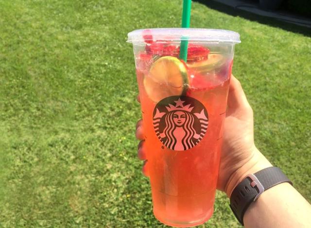 Starbucks secrets Shaken Iced Strawberry Lemonade Tell your