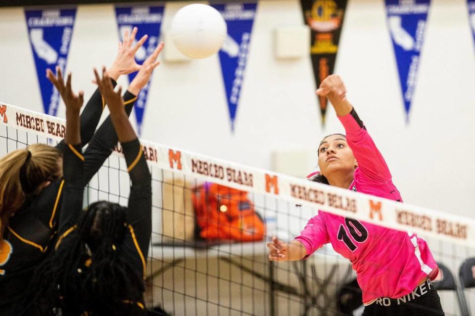 Merced freshman Averie Steverson (10) spikes the ball during a match against El Capitan at Merced High School in Merced, Calif., on Wednesday, Oct. 4, 2023. The Gauchos swept the Bears 3-0.