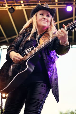 <p>James Moes/Paramount+</p> Melissa Etheridge in 'Melissa Etheridge: I'm Not Broken.'