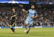 Britain Soccer Football - Manchester City v Borussia Monchengladbach - UEFA Champions League Group Stage - Group C - Etihad Stadium, Manchester, England - 14/9/16 Manchester City's Sergio Aguero celebrates scoring their third goal to complete his hat trick Action Images via Reuters / Carl Recine Livepic