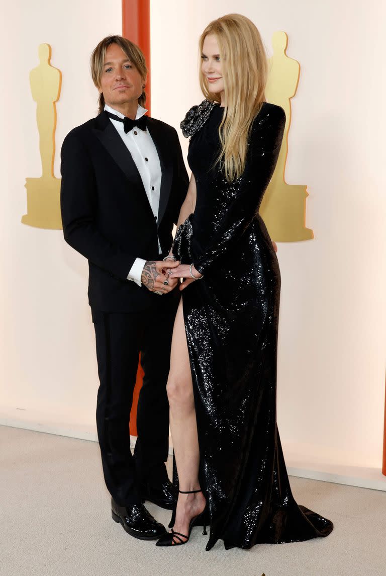 Keith Urban y Nicole Kidman acapararon todas las miradas en la alfombra color champagne de los Premios Oscar 2023