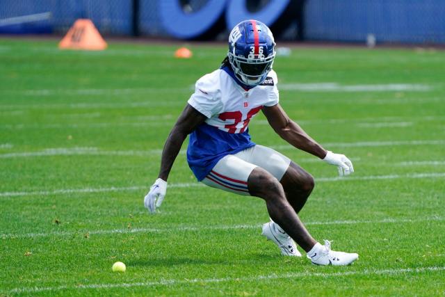 Giants rookie CBs Deonte Banks, Tre Hawkins off to very different