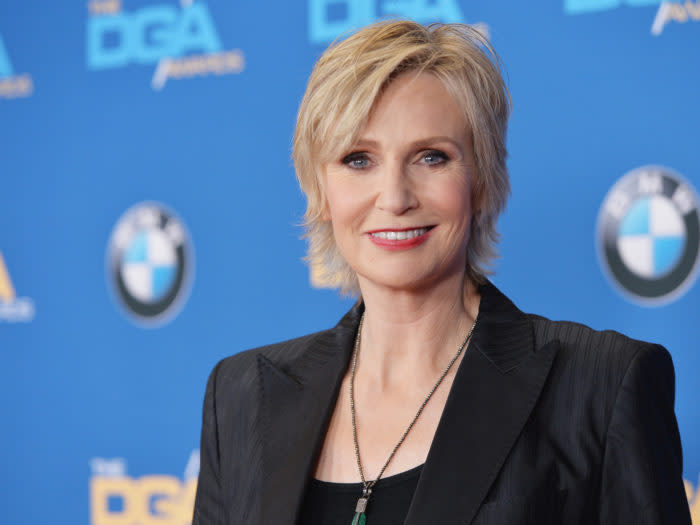 Jane Lynch might be getting her own daytime talk show, and let’s make this happen