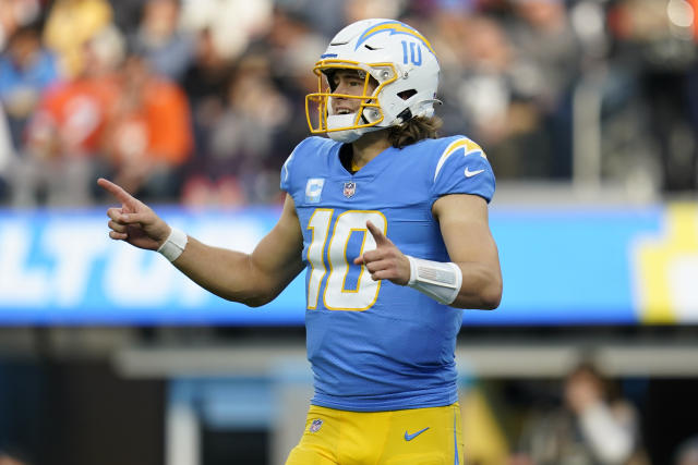 Herbert, Ekeler propel Chargers to 28-14 win over Raiders