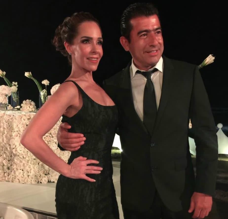 Sharis Cid vivió la tragedia de su vida, tras el asesinato de su pareja. Foto: <a href="https://www.instagram.com/p/BozMIhwBKJo/" rel="nofollow noopener" target="_blank" data-ylk="slk:Instagram.com/shariscid;elm:context_link;itc:0;sec:content-canvas" class="link "><em>Instagram.com/shariscid</em></a>