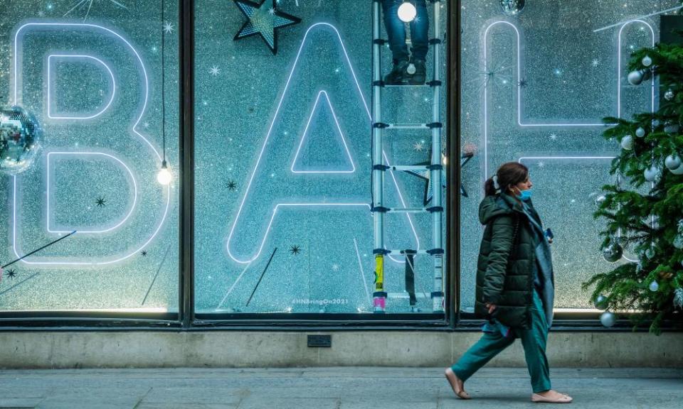 Central London retailers such as Harvey Nichols expect a surge in shopper numbers in the run-up to Christmas.