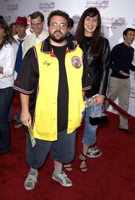 Kevin Smith and Jennifer Schwalbach at the LA premiere of Columbia's Charlie's Angels: Full Throttle