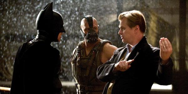 Dark Knight Rises Bane and Batman  Batman el caballero de la noche, Batman  vs, El caballero de la noche asciende