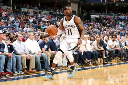MEMPHIS, TN – MARCH 6: Mike Conley #11 of the Memphis Grizzlies handles the ball during the game against the Phoenix Suns on March 6, 2016 at FedExForum in Memphis, Tennessee. (Photo by Joe Murphy/NBAE via Getty Images)