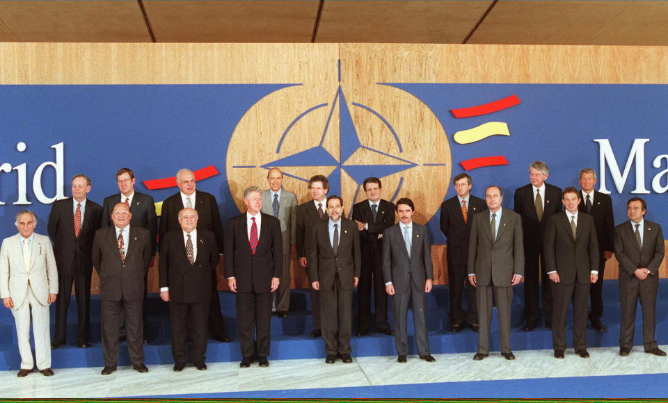 Reunión de la OTAN en España en 1997. (Photo credit should read GERARD FOUET/AFP via Getty Images)