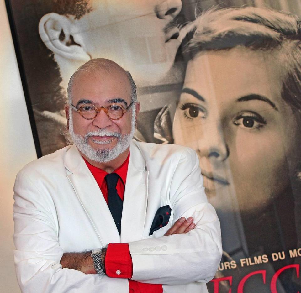 Natalio 'Nat' Chediak, productor musical ganador de premios Grammy y fundador del Festival de Cine de Miami, en su casa de Key Biscayne, en esta foto de archivo del 13 de octubre de 2014.