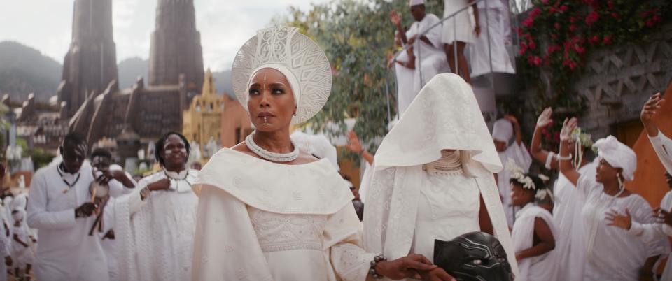 (L-R): Angela Bassett as Queen Ramonda and Letitia Wright as Shuri in Marvel Studios' Black Panther: Wakanda Forever. Photo courtesy of Marvel Studios. © 2022 MARVEL.