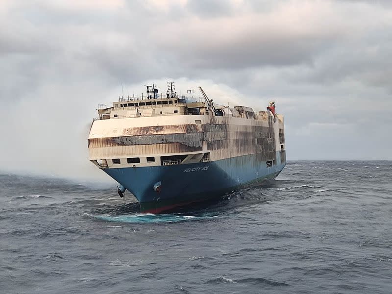 Ship Felicity Ace burns more than 100 km from the Azores island