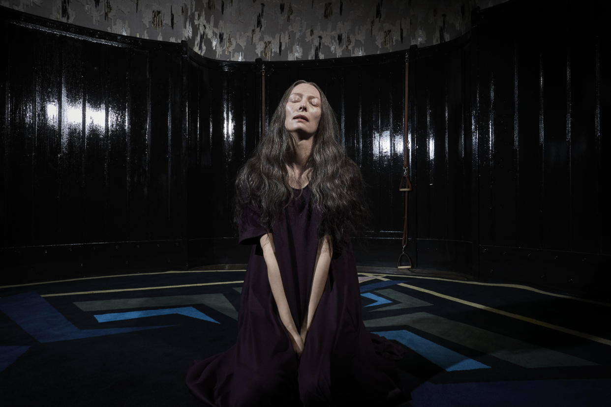 Tilda Swinton in "Suspiria," sans chicken wing. (Photo: Amazon Studios)