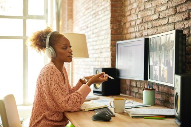 Wall Street Woman Desk