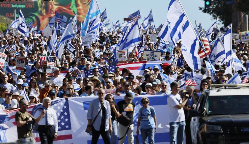 LOS ANGELES, CALIFORNIA-OCT. 15, 2023: Hundreds joined a solidarity march for Israel starting at the Young Israel of Century City and going to Museum of Tolerance in Los Angeles Sunday, Oct. 15, 2023 in Los Angeles, CA. (Allen J. Schaben / Los Angeles Times)