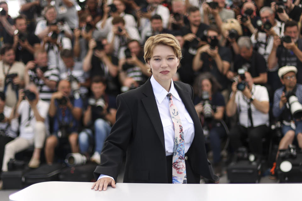 Lea Seydoux poses for photographers at the photo call for the film 'Crimes of the Future' at the 75th international film festival, Cannes, southern France, Tuesday, May 24, 2022. (Photo by Vianney Le Caer/Invision/AP)