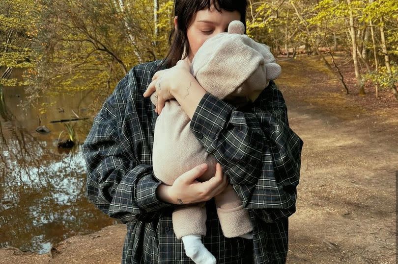 Anne-Marie in a sweet snap with her daughter