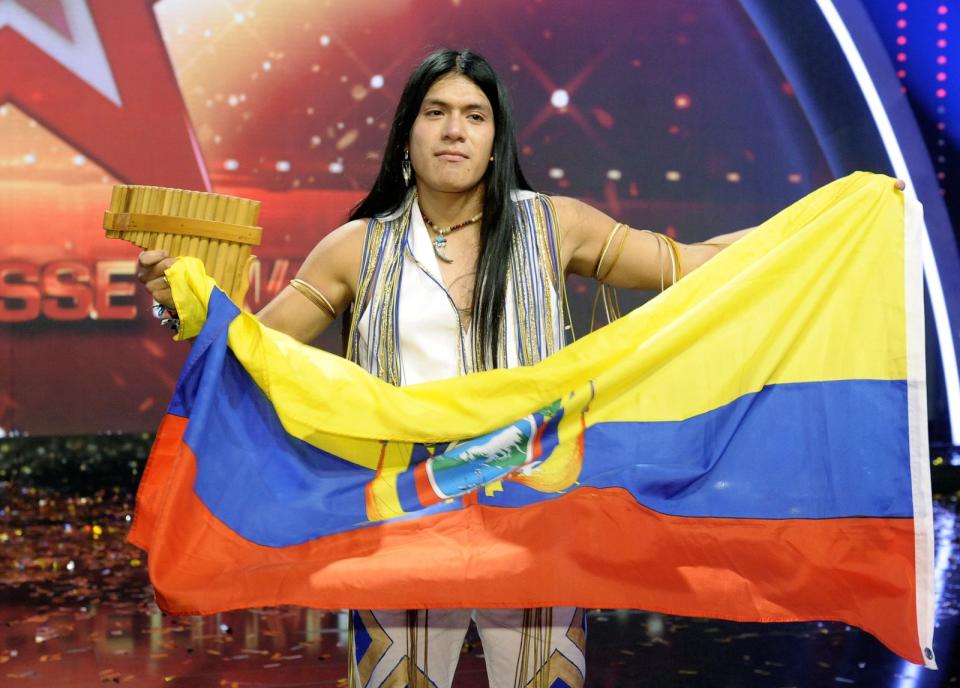 Der große Medienrummel um Leo Rojas legte sich zwar nach der Show schnell, mittlerweile ist er aber ins Rampenlicht zurückgekehrt. Mit seinem Album "Leo Rojas" (2017) fuhr der Musiker zuletzt große Erfolge in der großen, weiten Welt ein - etwa im Iran, in Polen und in Kirgisistan. 2019 erhielt Rojas eine Audienz beim Papst, sein bislang letztes Album "Colours Of Nature" erschien 2022. (Bild: Peter Wafzig/Getty Images)