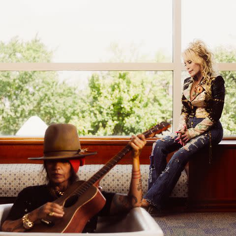 <p>Courtesy of Butterfly Records</p> Linda Perry and Dolly Parton's "What's Up" Single Artwork