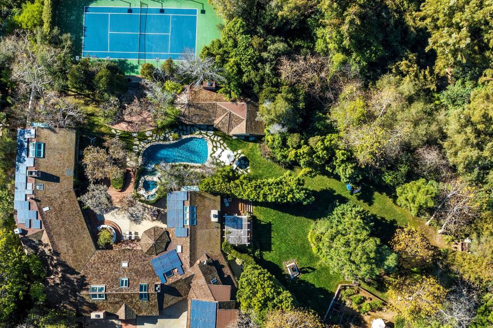 aerial shot of Jim Carrey's home