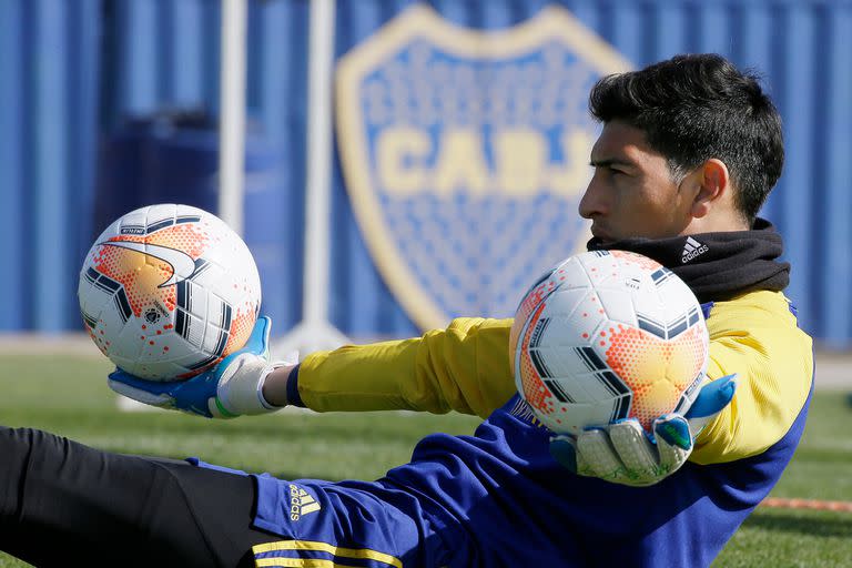 Esteban Andrada regresó esta madrugada a la Argentina y se presentó al entrenamiento de Boca en Ezeiza.