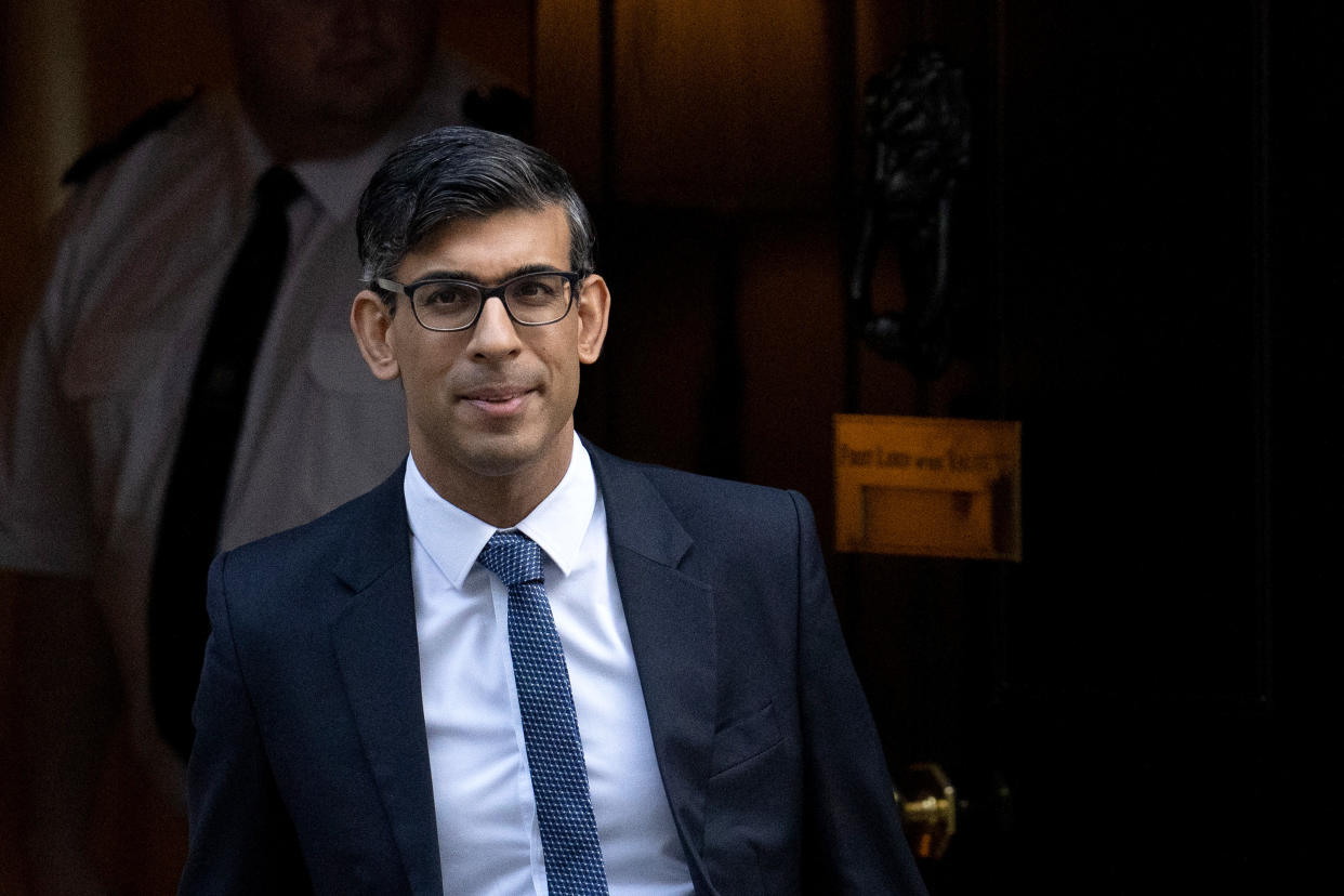 LONDON, ENGLAND - FEBRUARY 01: Britain's Prime Minister, Rishi Sunak, leaves 10, Downing Street to attend Prime Minster's Questions at the House of Commons on February 1, 2023 in London, England. (Photo by Carl Court/Getty Images)