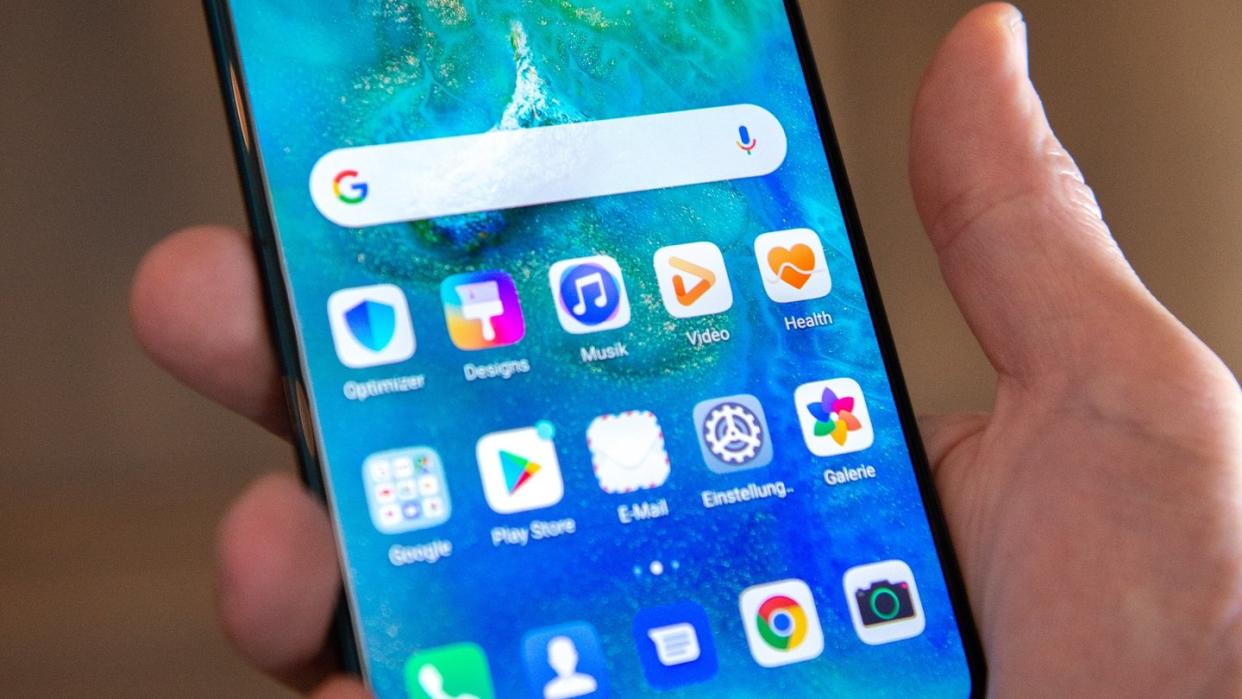 Huawei-Smartphones können mindestens bis Mitte November in vollem Umfang Google-Updates erhalten. Foto: Till Simon Nagel