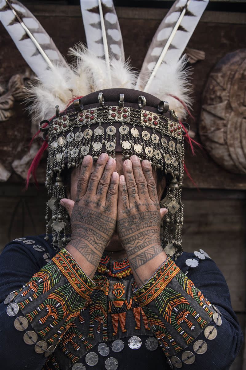 排灣族的頭目家族和貴族有紋身習俗 。（圖／牽猴子提供）