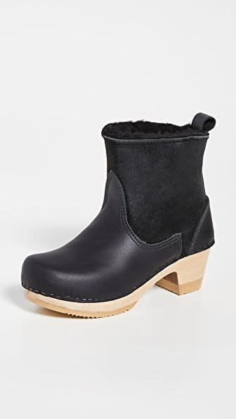 <p><a href="https://go.redirectingat.com?id=74968X1596630&url=https%3A%2F%2Fwww.shopbop.com%2Fpull-shearling-mid-heel-boots%2Fvp%2Fv%3D1%2F1523954647.htm&sref=https%3A%2F%2Fwww.townandcountrymag.com%2Fstyle%2Ffashion-trends%2Fg35035689%2Fstylish-apres-ski-boots%2F" rel="nofollow noopener" target="_blank" data-ylk="slk:Shop Now;elm:context_link;itc:0;sec:content-canvas" class="link ">Shop Now</a></p><p>Pull On Shearling Mid Heel Boots</p><p>shopbop.com</p><p>$390.00</p>