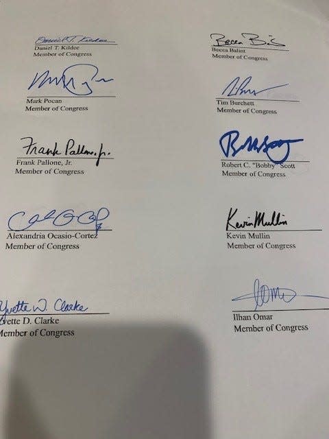 U.S. Rep. Tim Burchett's signature, the second one down on the right, is on the letter to President Joe Biden seeking clemency for Leonard Peltier.