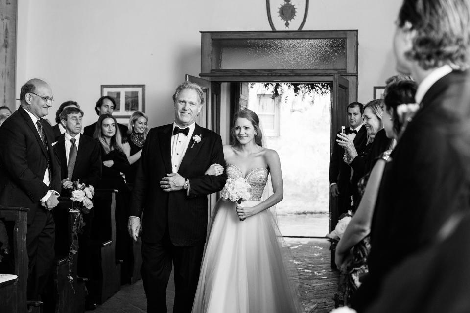 That’s Amore: This Couple Had a Romantic, Rainy Wedding at a Tiny Chapel in Tuscany