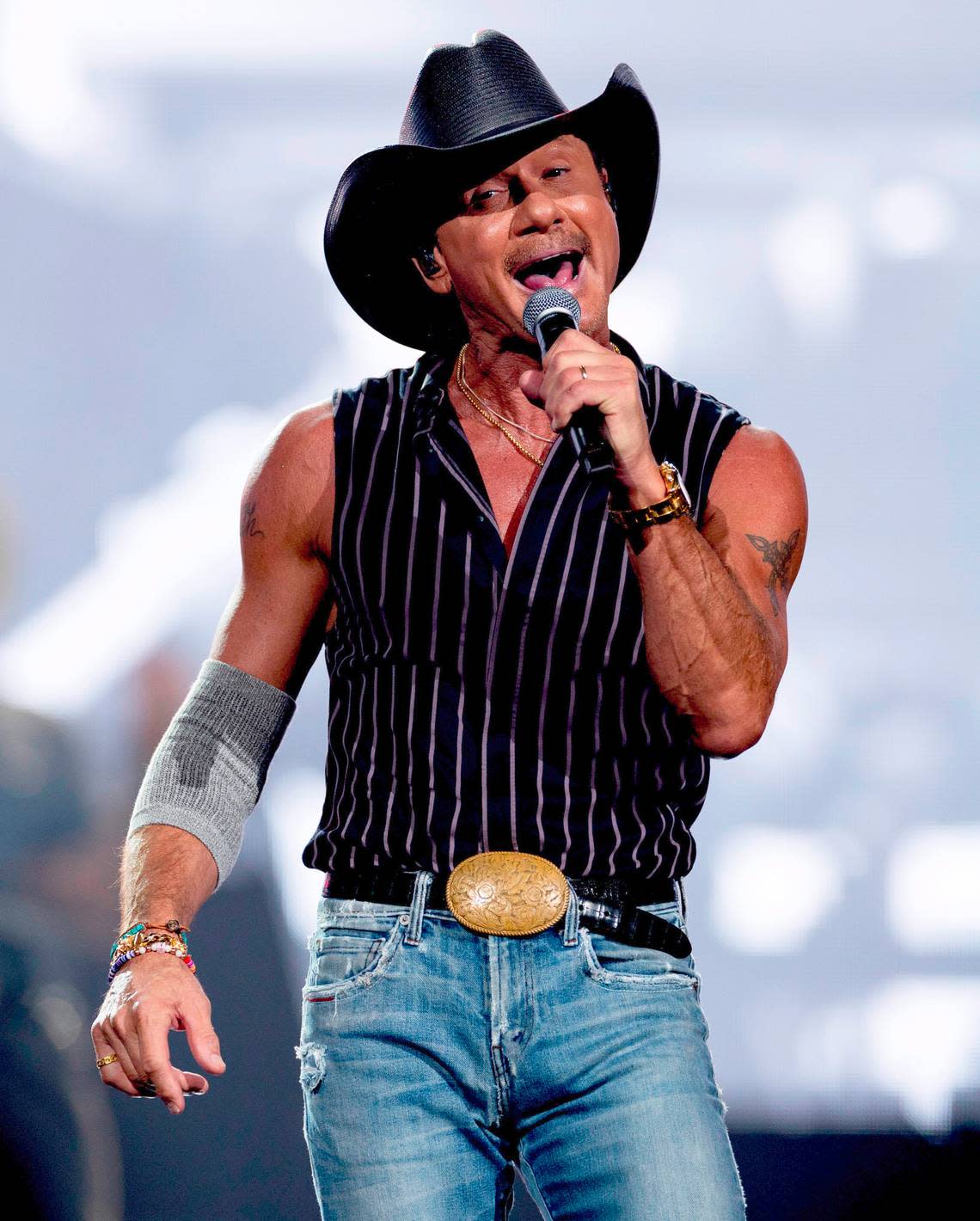 Tim McGraw brings his 