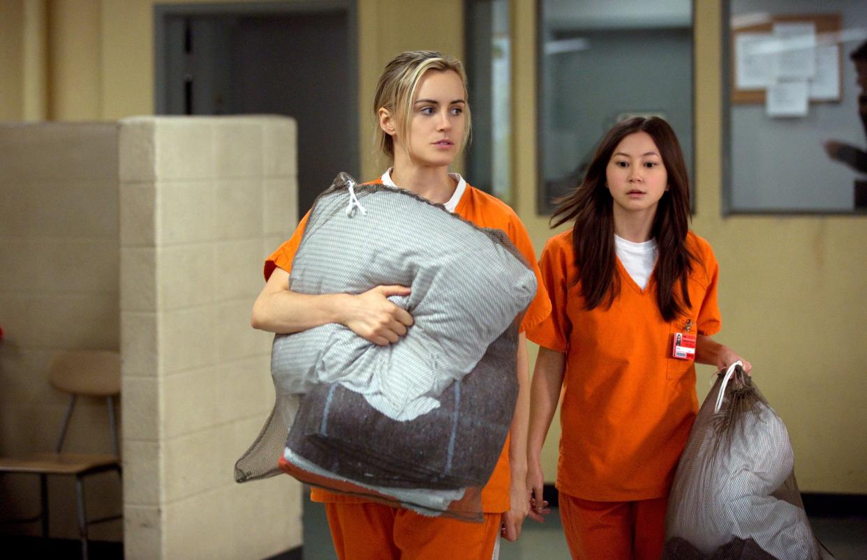 Taylor Schilling y Kimiko Glenn en 'Orange Is the New Black' (Jessica Miglio/Netflix)