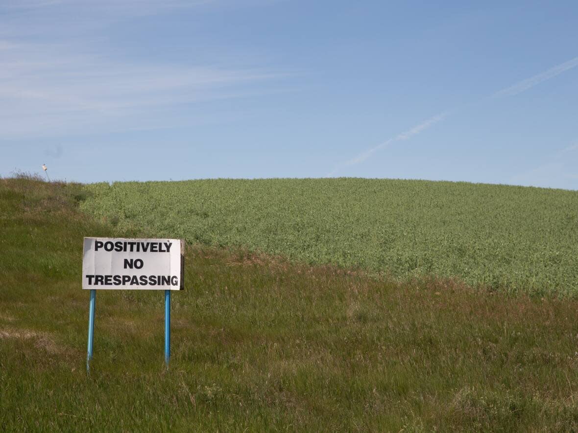 The amended legislation is in response to a complaint the province received in August from a person claiming federal employees taking water samples near Pense, Sask., had trespassed on their land.  (Valerie Zink - image credit)