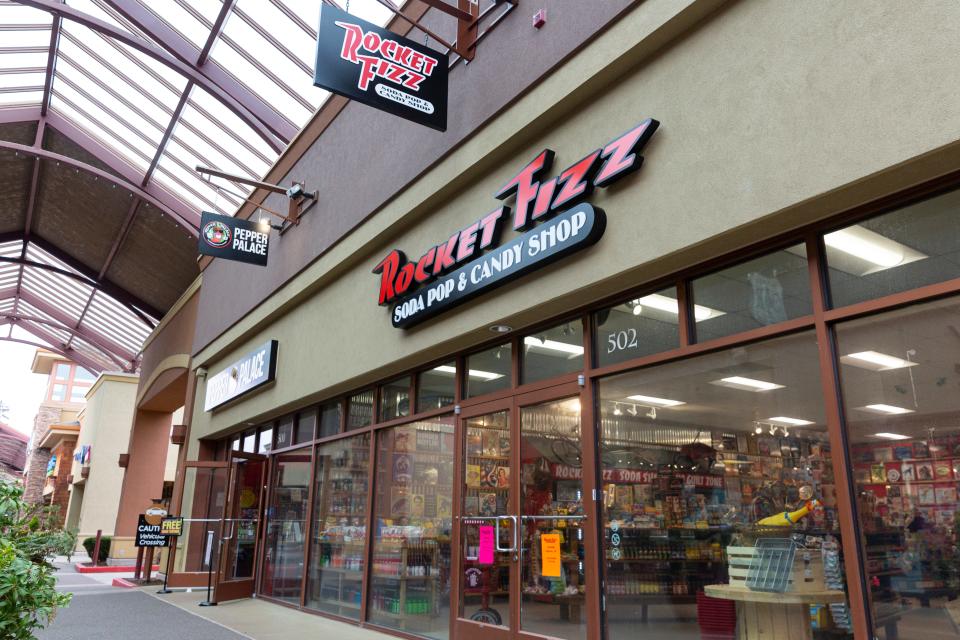 Rocket Fizz Soda Pop & Candy Shop is now open at Woodburn Premium Outlets.