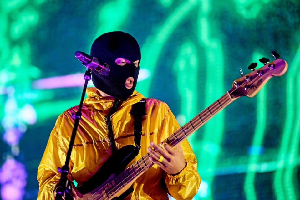 Der Sänger Tyler Robert Joseph der Band Twenty One Pilots steht beim Lollapalooza Festival auf der Bühne.<span class="copyright">Britta Pedersen / dpa</span>