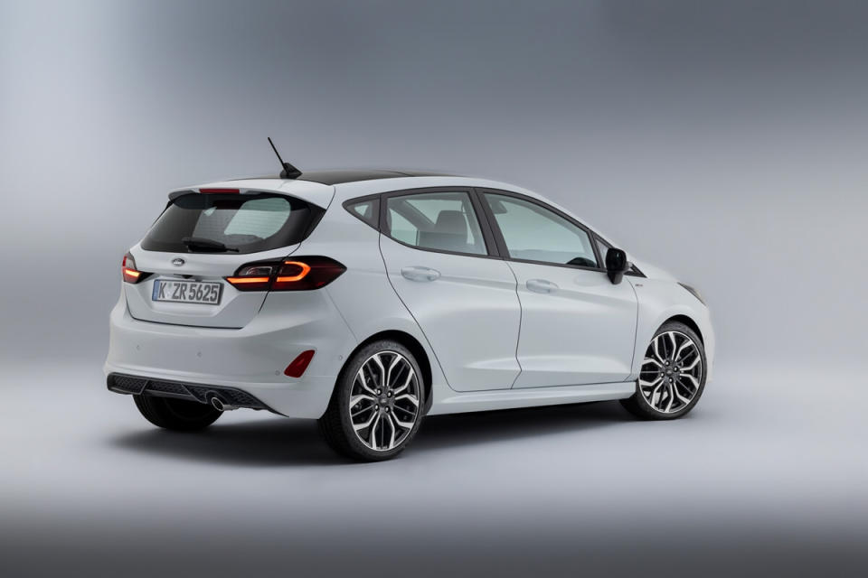 2021_FORD_FIESTA_STUDIO_ST-LINE_05.jpg