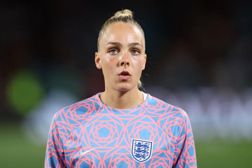 Barcelona Femení sign England goalkeeper Ellie Roebuck