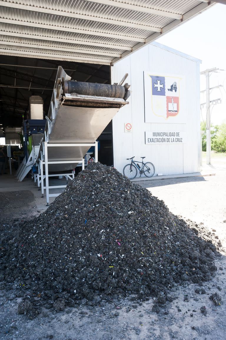 Zewán, empresa que arma máquinas para procesar basura.
Planta de tratamiento de basura en Exaltación de la Cruz. Prov. de Buenos Aires. 06-12-2022